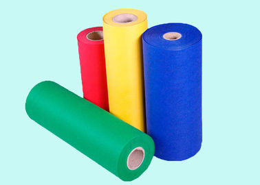 Daur ulang Colorful PP Spunbond Non Woven Fabric Rolls Bahan Waterproofing